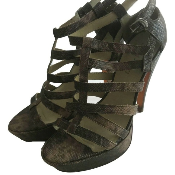 Elizabeth and James Shoes - Elizabeth and James Dark Gray Strappy Sandals 8.5B